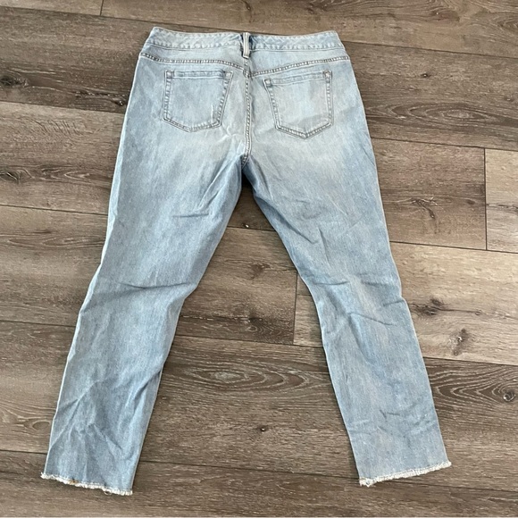 TORRID Crop Boyfriend Jean - Vintage Stretch Light Wash Size 12 Lace Underlay - Picture 5 of 13